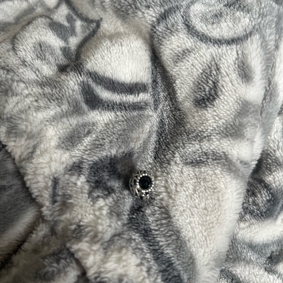 PANDORA Regal Openworks Heart Charm - Picture 3 of 3